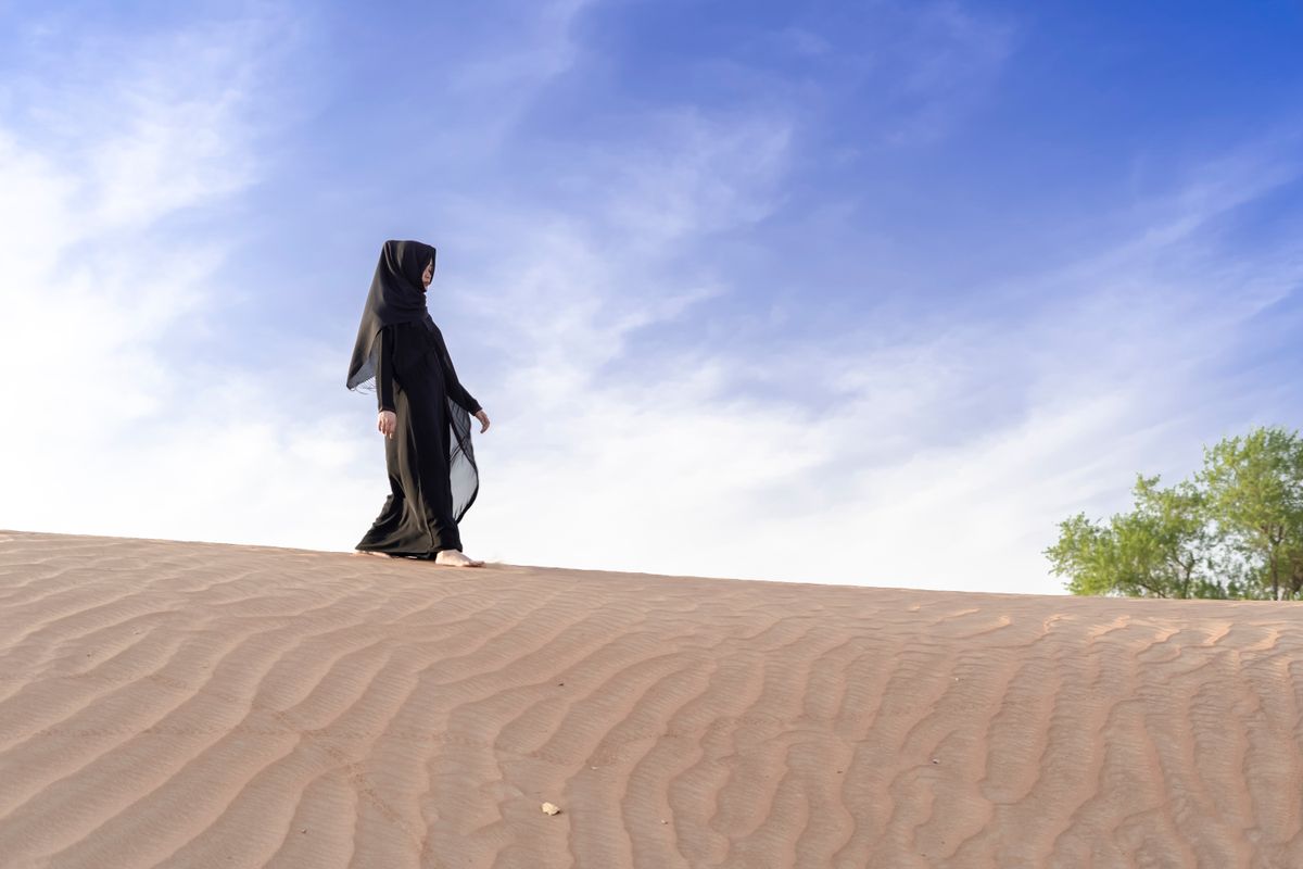 عباية يومية عملية بأقل من 150 ريال: أيها أختار؟